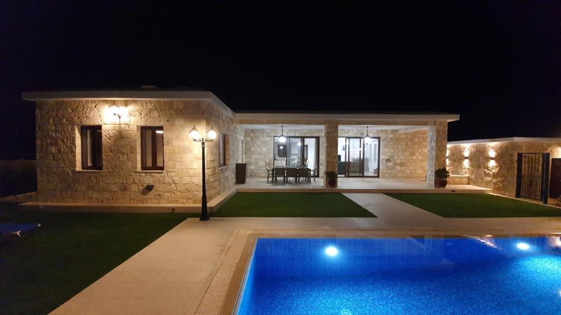 Villa Yermanina Geroskipou Buitenkant foto