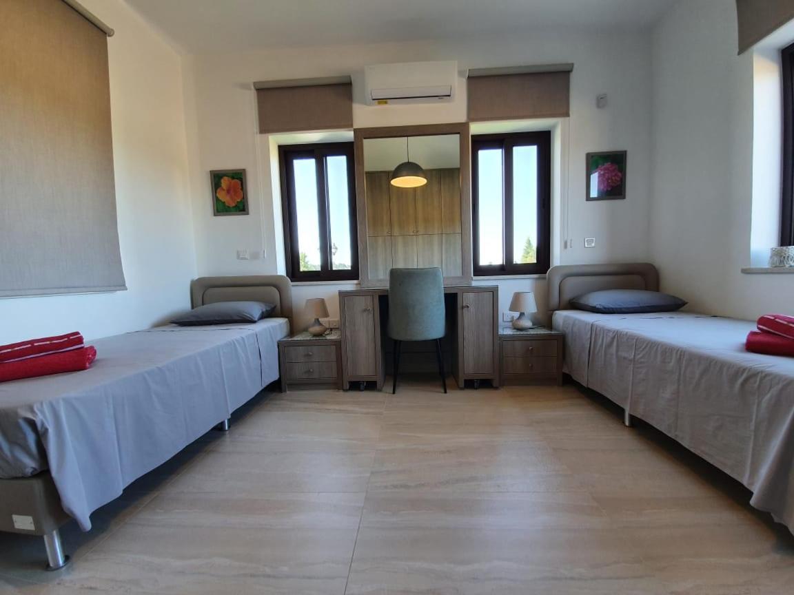 Villa Yermanina Geroskipou Buitenkant foto