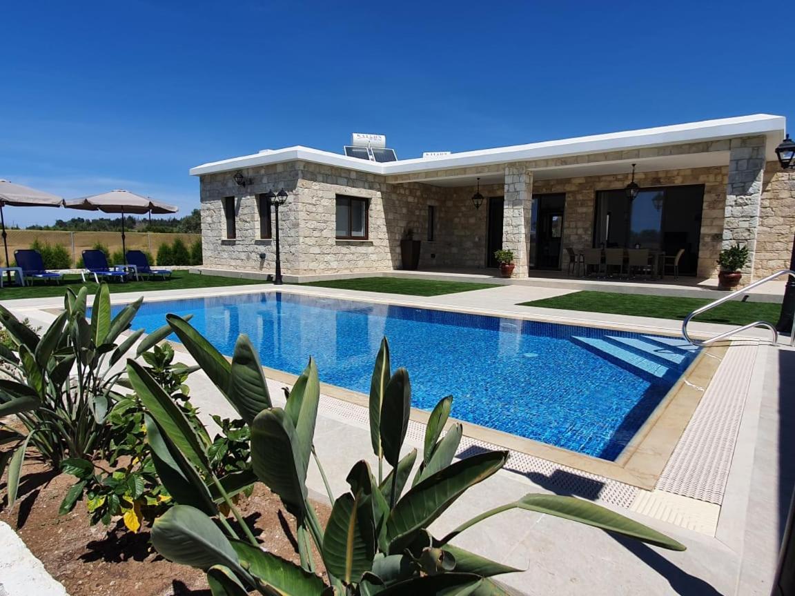 Villa Yermanina Geroskipou Buitenkant foto