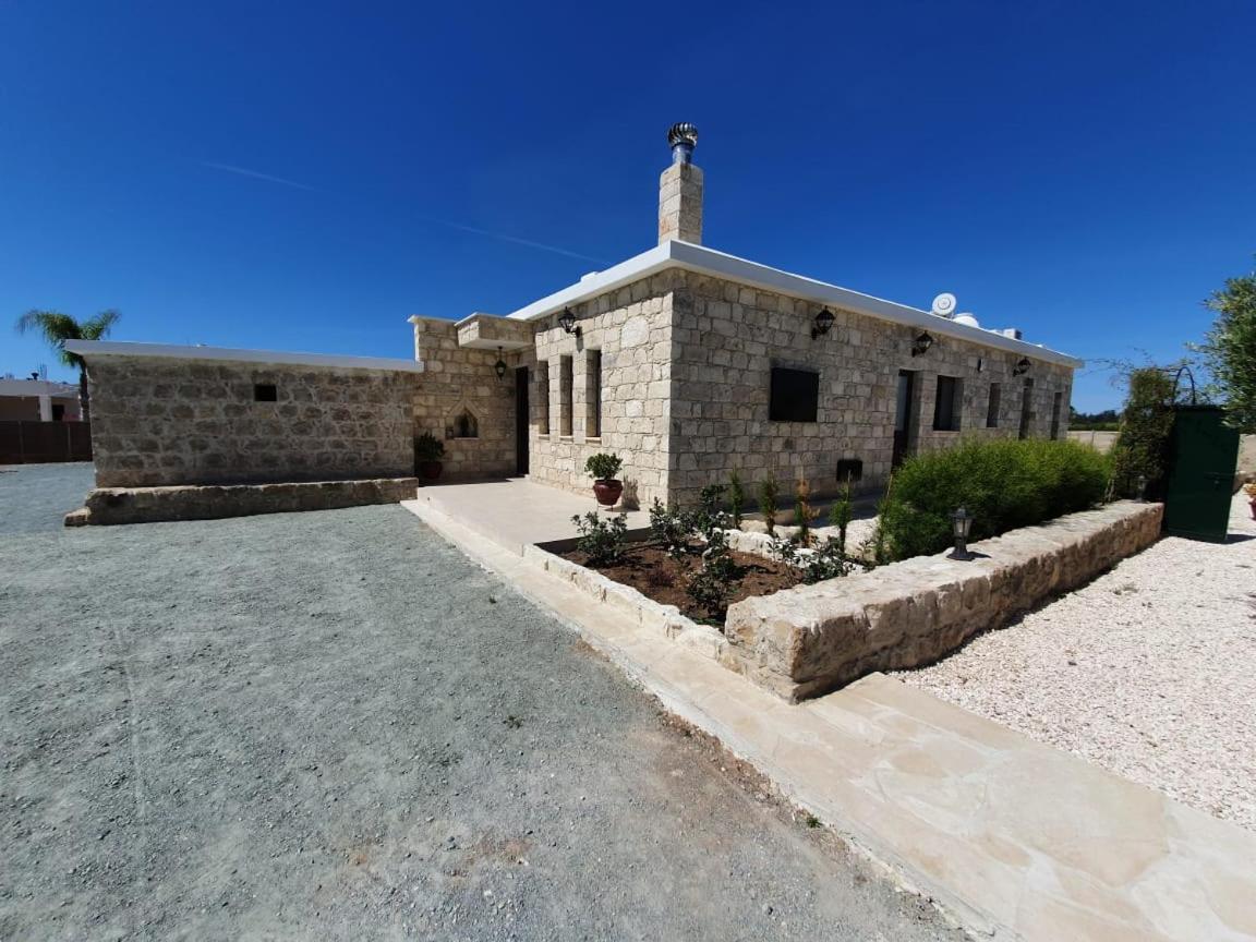 Villa Yermanina Geroskipou Buitenkant foto